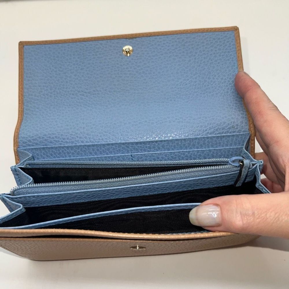 Gucci Pebbled Calfskin Swing Continental Wallet Light Beige Baby Blue Interior - Picture 6 of 16